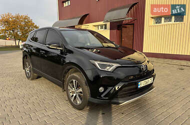 Позашляховик / Кросовер Toyota RAV4 2015 в  фото 3 Позашляховик / Кросовер Toyota RAV4 2015 в
