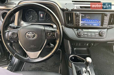 Позашляховик / Кросовер Toyota RAV4 2015 в  фото 15 Позашляховик / Кросовер Toyota RAV4 2015 в