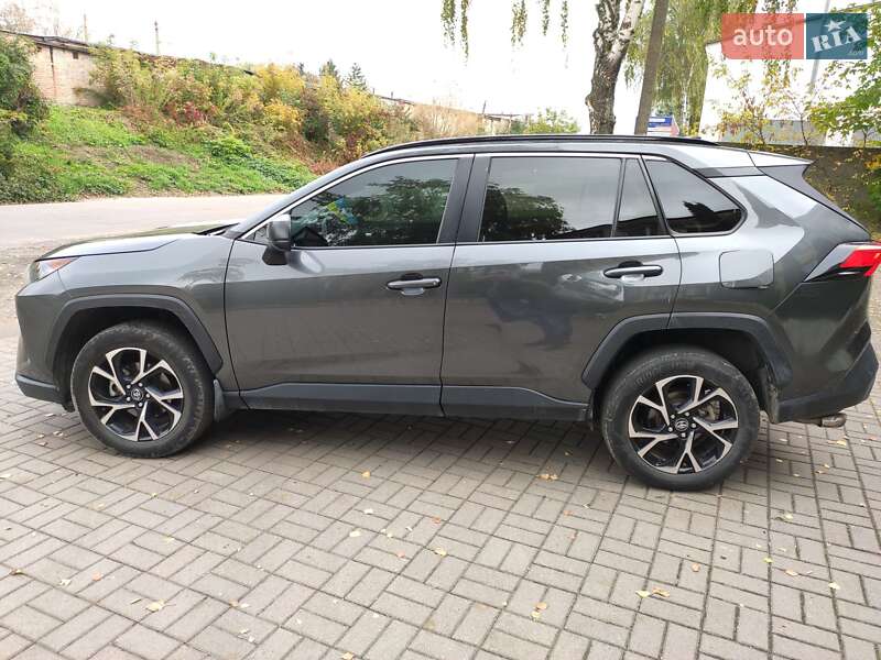 Внедорожник / Кроссовер Toyota RAV4 2020 в Ровно фото 6 Внедорожник / Кроссовер Toyota RAV4 2020 в Ровно