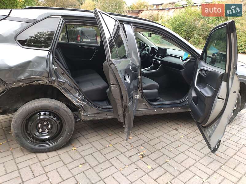 Внедорожник / Кроссовер Toyota RAV4 2020 в Ровно фото 29 Внедорожник / Кроссовер Toyota RAV4 2020 в Ровно