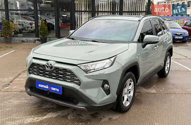 Внедорожник / Кроссовер Toyota RAV4 2019 в Киеве