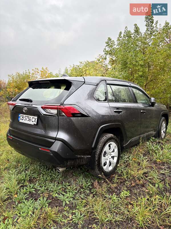 Позашляховик / Кросовер Toyota RAV4 2020 в Прилуках