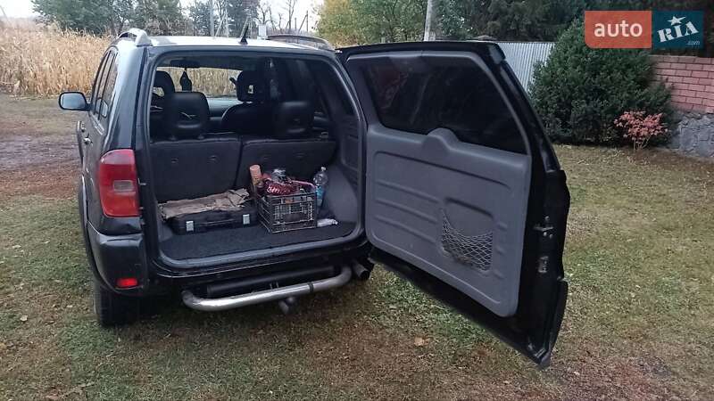 Внедорожник / Кроссовер Toyota RAV4 2004 в Краснограде