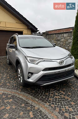 Toyota RAV4 2017