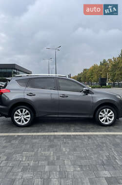 Позашляховик / Кросовер Toyota RAV4 2014 в  фото 20 Позашляховик / Кросовер Toyota RAV4 2014 в