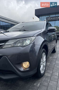 Позашляховик / Кросовер Toyota RAV4 2014 в  фото 35 Позашляховик / Кросовер Toyota RAV4 2014 в