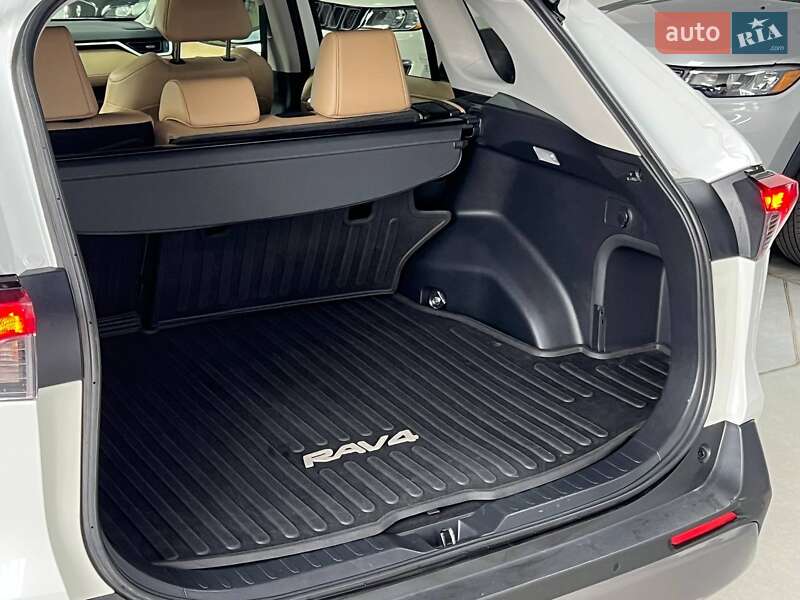 Внедорожник / Кроссовер Toyota RAV4 2019 в Полтаве фото 11 Внедорожник / Кроссовер Toyota RAV4 2019 в Полтаве