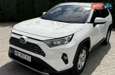 Позашляховик / Кросовер Toyota RAV4 2020 в Тульчині