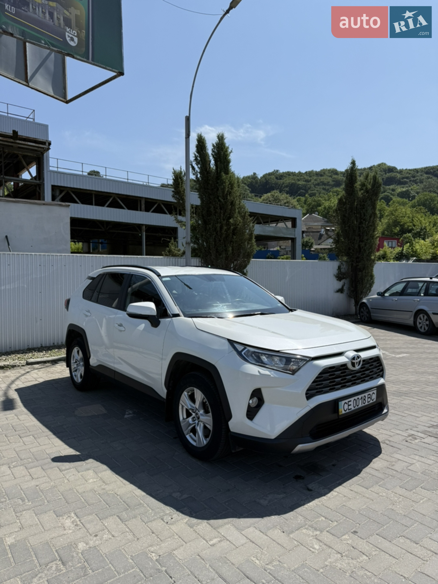 2019 Toyota RAV 4 - мініатюра 2