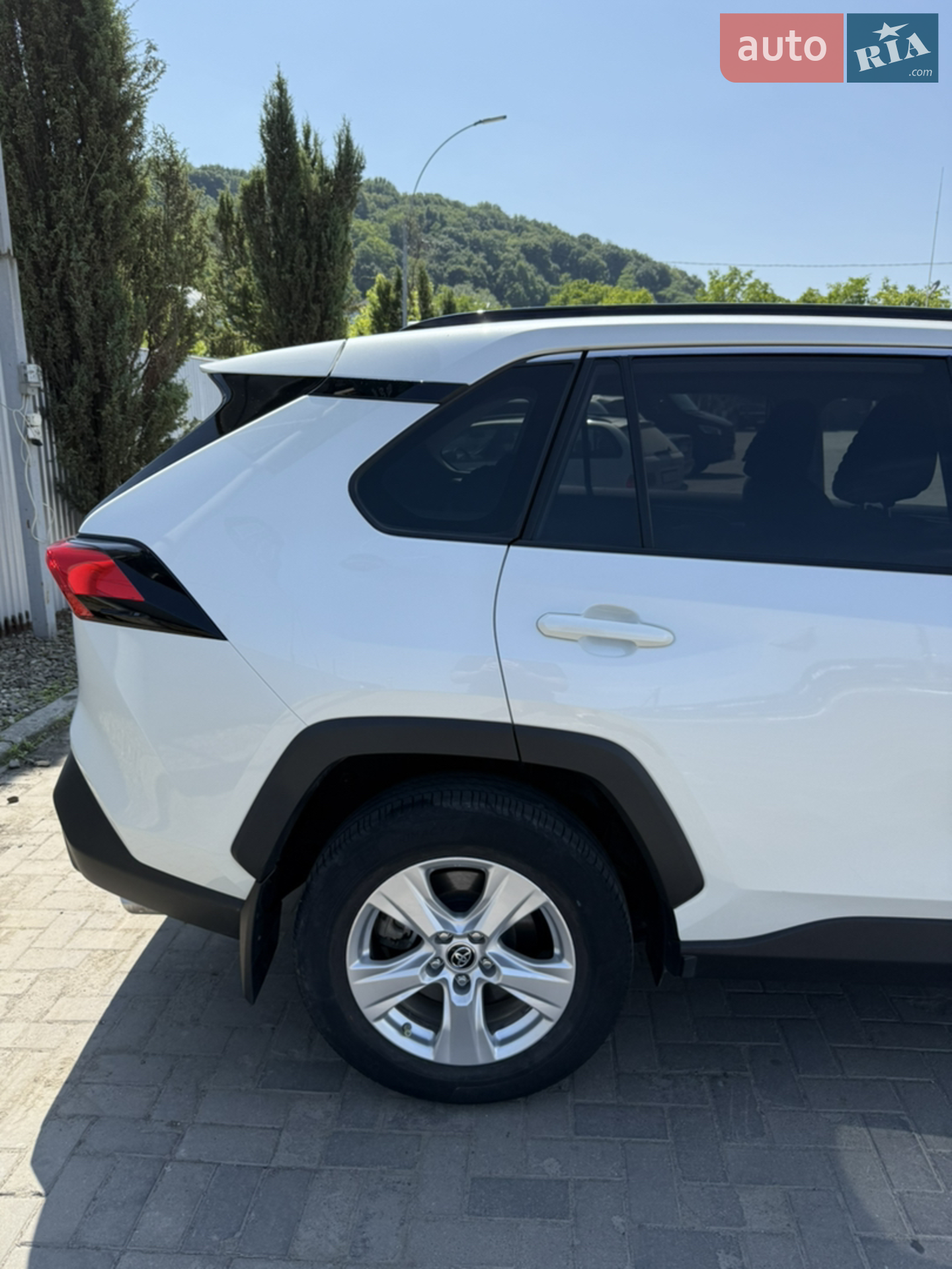 2019 Toyota RAV 4 - мініатюра 12