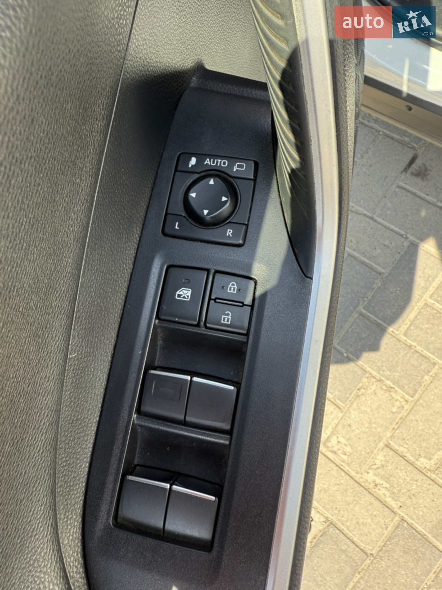 2019 Toyota RAV 4 - мініатюра 16