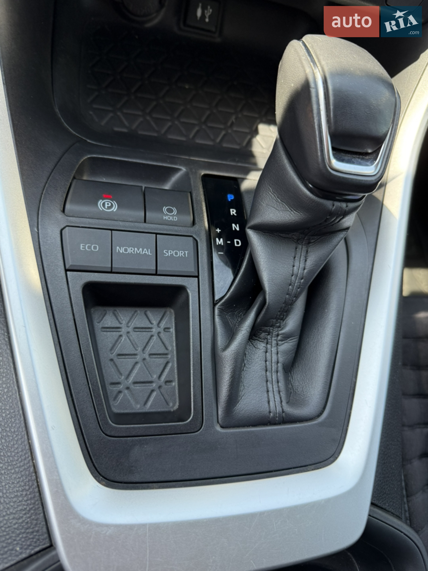 2019 Toyota RAV 4 - мініатюра 24