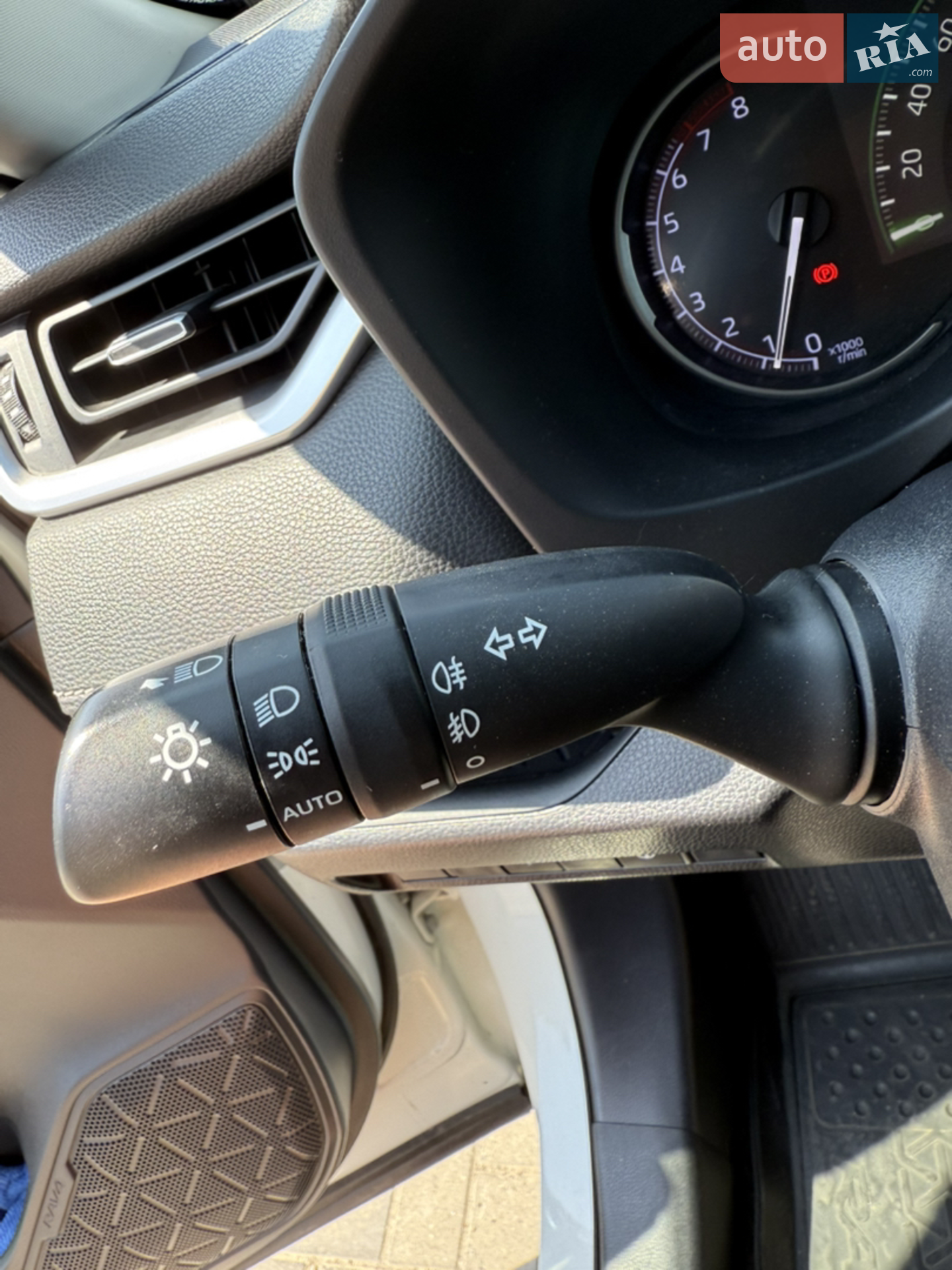 2019 Toyota RAV 4 - мініатюра 22