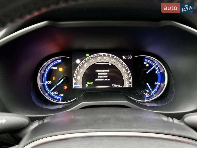 Внедорожник / Кроссовер Toyota RAV4 2020 в Киеве