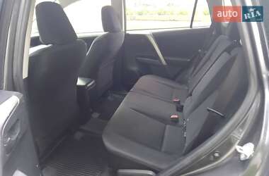 Внедорожник / Кроссовер Toyota RAV4 2016 в 