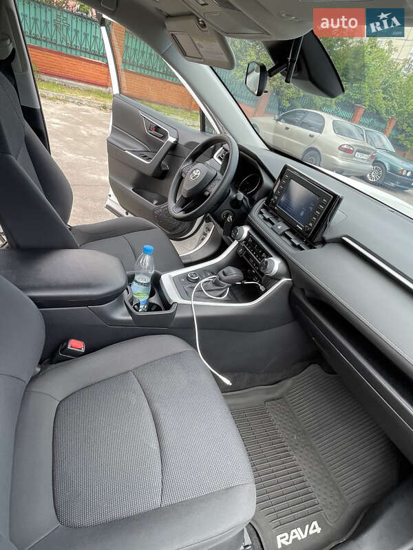 Внедорожник / Кроссовер Toyota RAV4 2020 в Буче фото 12 Внедорожник / Кроссовер Toyota RAV4 2020 в Буче
