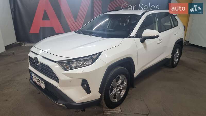 Внедорожник / Кроссовер Toyota RAV4 2022 в 