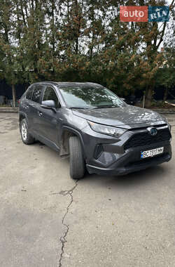 Внедорожник / Кроссовер Toyota RAV4 2020 в 