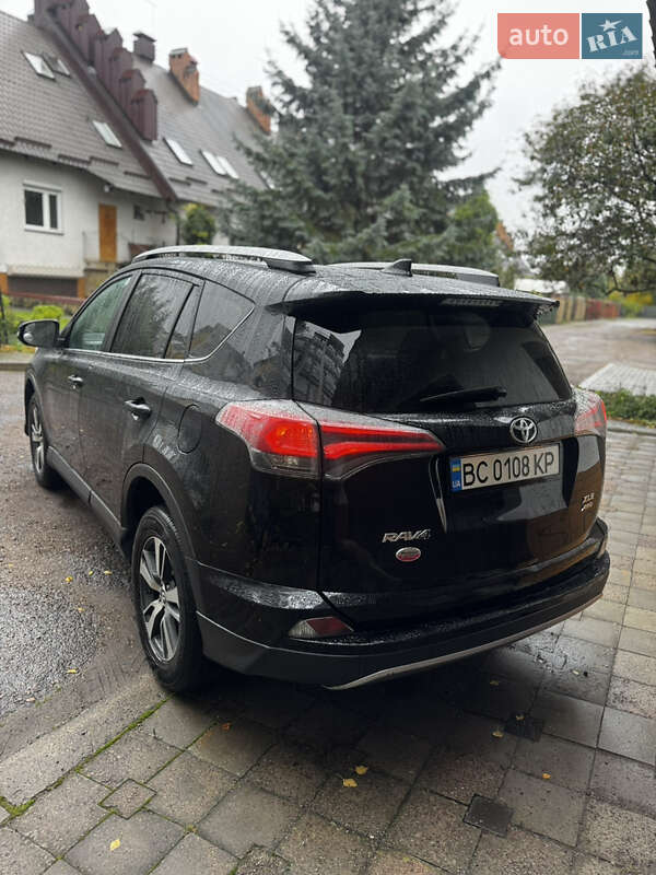Позашляховик / Кросовер Toyota RAV4 2016 в Львові фото 8 Позашляховик / Кросовер Toyota RAV4 2016 в Львові