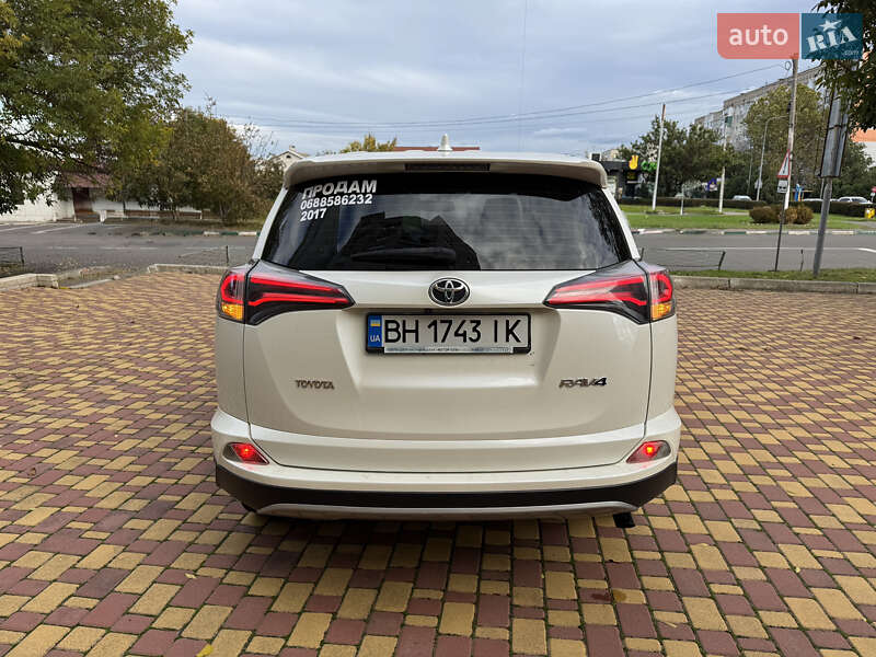 Внедорожник / Кроссовер Toyota RAV4 2017 в Черноморске