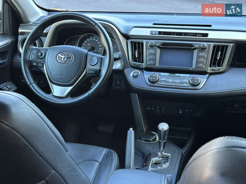 Внедорожник / Кроссовер Toyota RAV4 2014 в Днепре