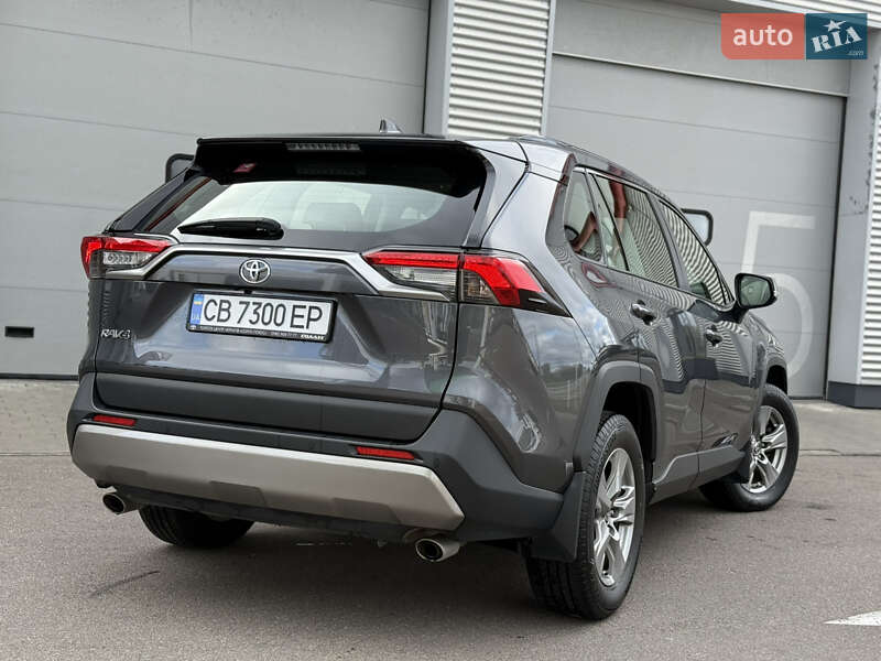 Внедорожник / Кроссовер Toyota RAV4 2022 в Киеве