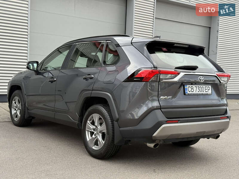 Внедорожник / Кроссовер Toyota RAV4 2022 в Киеве