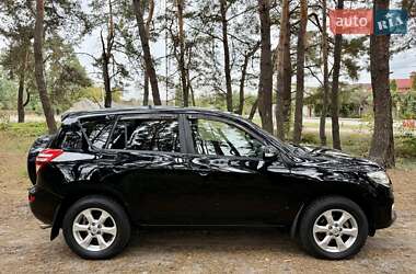 Внедорожник / Кроссовер Toyota RAV4 2012 в 