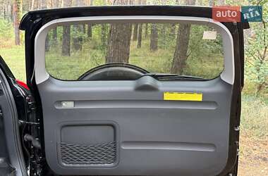 Внедорожник / Кроссовер Toyota RAV4 2012 в 