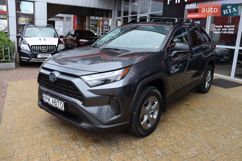 Внедорожник / Кроссовер Toyota RAV4 2023 в Львове