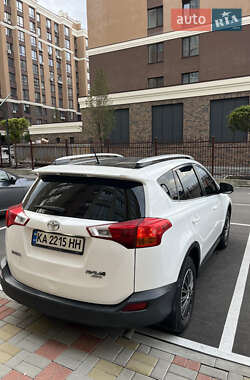 Внедорожник / Кроссовер Toyota RAV4 2013 в 