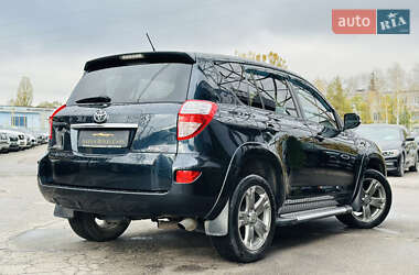 Внедорожник / Кроссовер Toyota RAV4 2010 в 