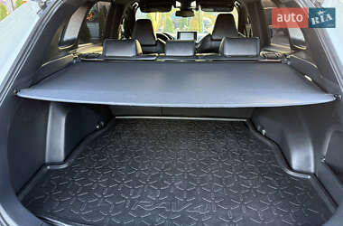 Внедорожник / Кроссовер Toyota RAV4 2018 в 