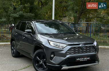 Внедорожник / Кроссовер Toyota RAV4 2020 в 