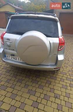 Внедорожник / Кроссовер Toyota RAV4 2007 в 