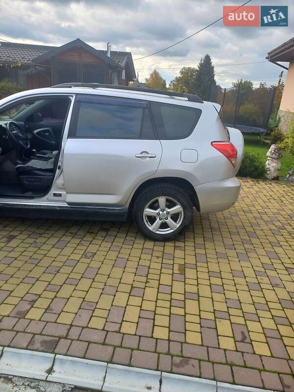 Позашляховик / Кросовер Toyota RAV4 2007 в Калуші