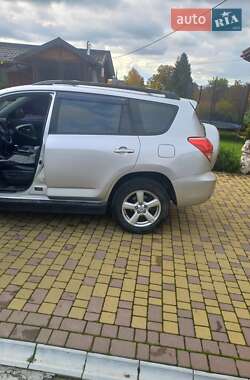 Внедорожник / Кроссовер Toyota RAV4 2007 в 