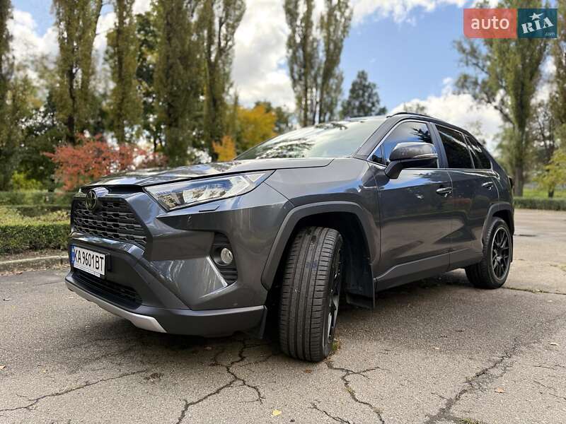 Внедорожник / Кроссовер Toyota RAV4 2020 в Киеве фото 5 Внедорожник / Кроссовер Toyota RAV4 2020 в Киеве
