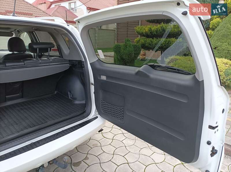 Внедорожник / Кроссовер Toyota RAV4 2011 в Ровно
