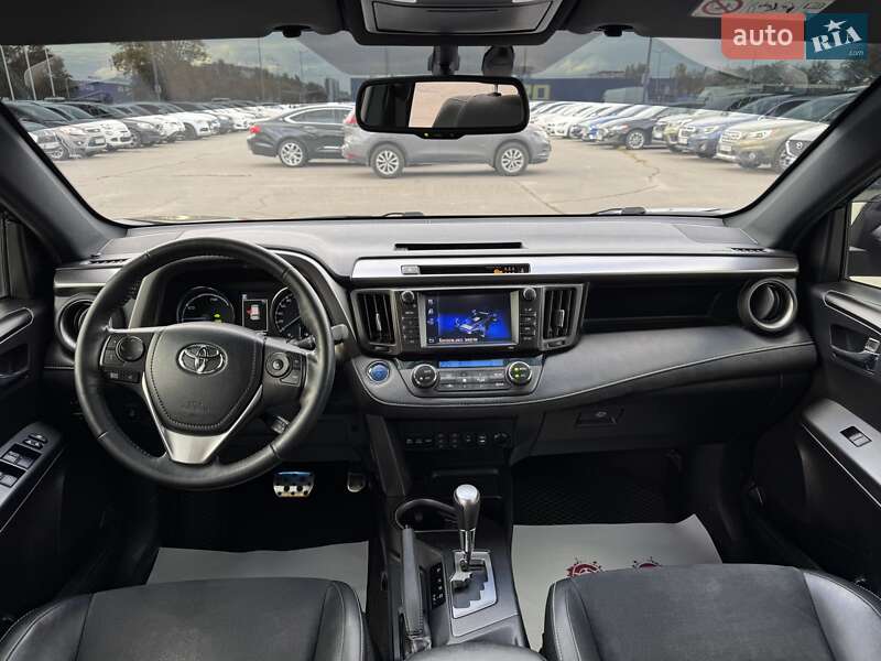 Внедорожник / Кроссовер Toyota RAV4 2017 в Днепре
