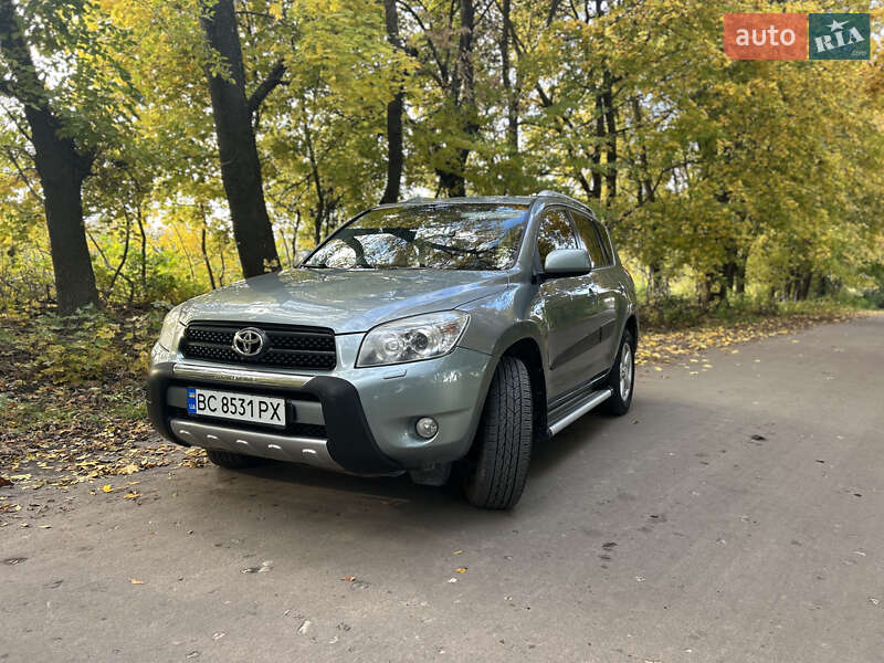 Внедорожник / Кроссовер Toyota RAV4 2007 в Тернополе
