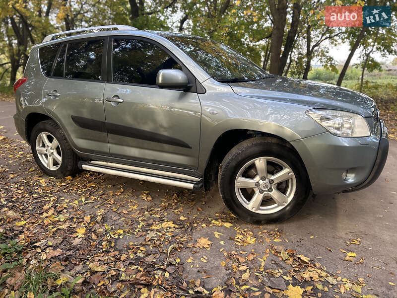 Внедорожник / Кроссовер Toyota RAV4 2007 в Тернополе
