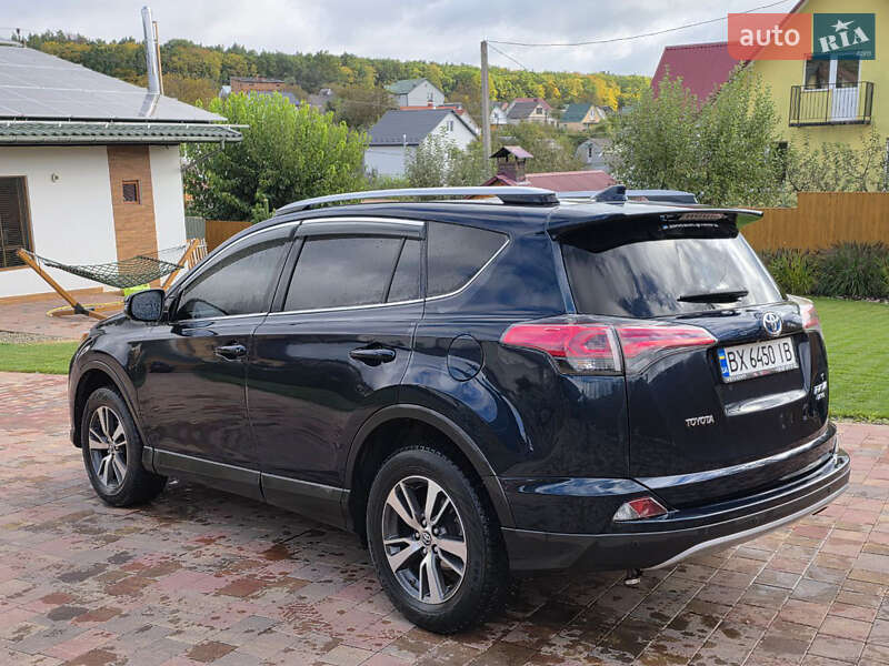 Позашляховик / Кросовер Toyota RAV4 2018 в Хмельницькому