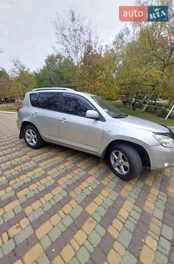 Внедорожник / Кроссовер Toyota RAV4 2007 в 