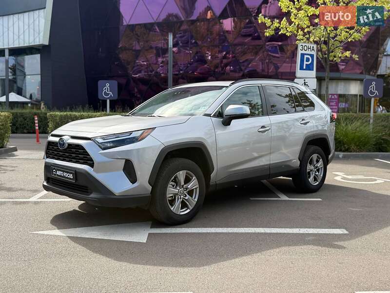 Позашляховик / Кросовер Toyota RAV4 2024 в Києві