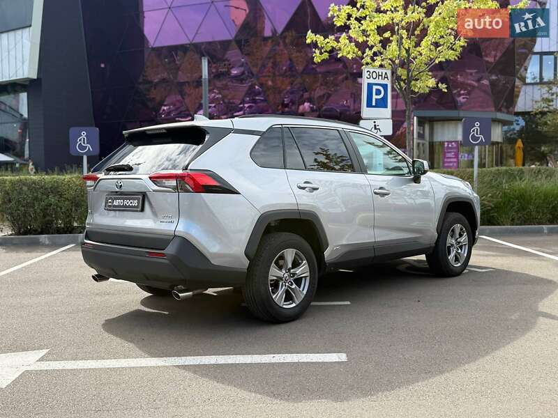 Позашляховик / Кросовер Toyota RAV4 2024 в Києві