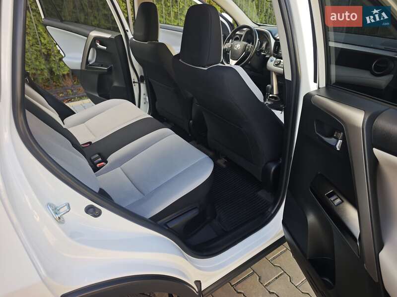 Внедорожник / Кроссовер Toyota RAV4 2016 в Одессе фото 34 Внедорожник / Кроссовер Toyota RAV4 2016 в Одессе