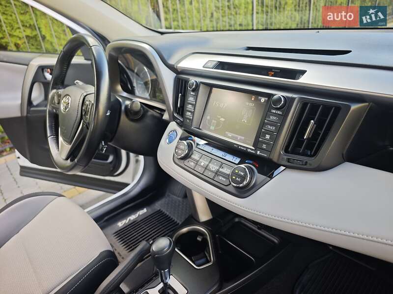 Внедорожник / Кроссовер Toyota RAV4 2016 в Одессе фото 39 Внедорожник / Кроссовер Toyota RAV4 2016 в Одессе