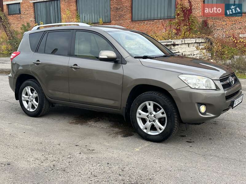 Внедорожник / Кроссовер Toyota RAV4 2009 в Сумах