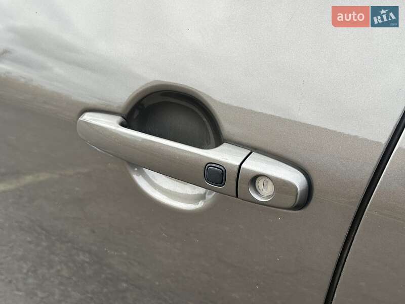 Внедорожник / Кроссовер Toyota RAV4 2009 в Сумах